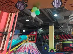 -欧酷世界动力星球(王府井奥莱UP TOWN店)