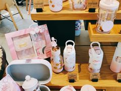 零售区-星巴克臻选(上海淮海百盛购物中心店)