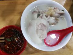 -雷祖芳老妈蹄花店