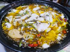 激情椒麻鱼-八张桌子(老店)