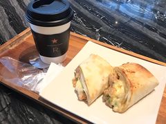 烤芝士金枪鱼卷-星巴克(厦门SM新生活广场店)