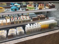 面包甜点陈列柜-面包新语(上地华联店)