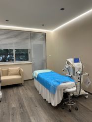 -医颜医疗美容门诊部