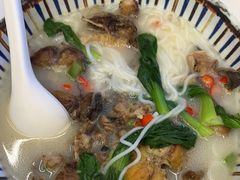 招牌梭边鱼粉-鲜越鲜鱼粉(财富购物中心店)