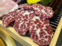-铭牛烧肉·和牛海鲜自助(高新月牙湖店)