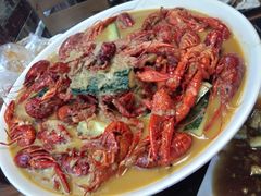 -陆记牛庄·碳锅龙虾烧烤(爱上花园店)