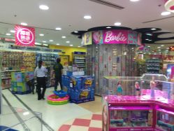 -玩具反斗城(正大广场店)