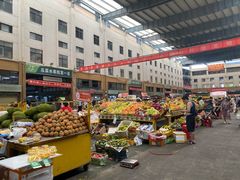 -三亚新鸿港水果一级批发市场
