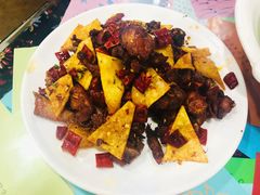 摩梭饵块鸡-泸沽肴(泸沽湖大洛水村农村信用社旁店)