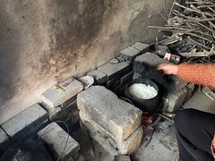 -乡巴佬鼎锅饭