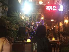 -城墙外BAR