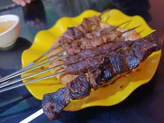 -烤肉小伙烤肉店