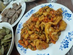 -老码头黑皮肘子锅包肉(赣水路店)