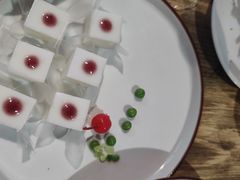 -香山湖家家宴(中山陵店)