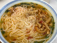 -邱芳粉店(迎宾大道旗舰店)