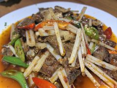 -大众跷脚牛肉馆·非遗传承单位(峨眉山店)