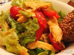 泰式鸡肉色拉，酸辣味-榖屋house of flour(张江首店)