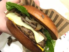 蘑菇芝士安格斯牛肉汉堡-麦当劳(机场DFS店)