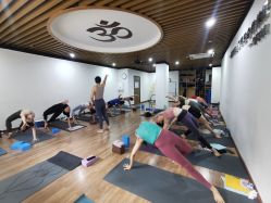 -兴亚瑜伽20年老馆