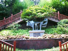 -七彩云南古滇温泉山庄
