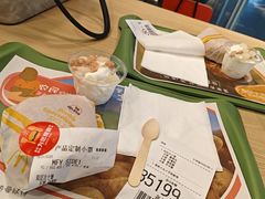 -麦当劳(轻轨曹杨路店)