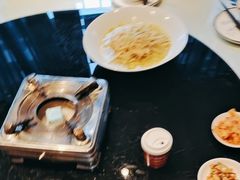 -帅巴人舅母子腊蹄民俗村