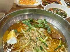 -青瓦餐厅·生鱼片·韩园烤肉(西塔店)