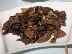 传统老爆三-百饺园(平山道店)