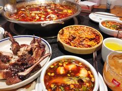-小饕荟雅安贡椒鱼鲜馆(广福桥店)