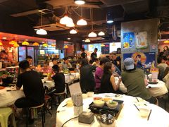 大堂-鲜入围煮花胶鸡海鲜火锅