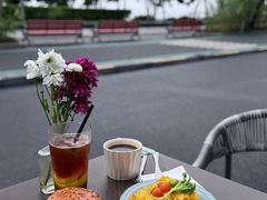 和牛汉堡-ommo cafe(半岛城邦店)