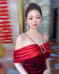 点击看大图 -爱伊人婚纱礼服美妆馆