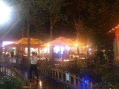 -二荆条·蜀鲜汇城市森林火锅