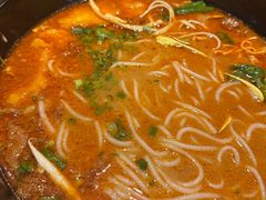 -银米·云南传统过桥米线(双廊黑金冠店)
