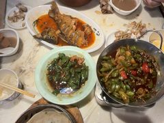 -老街烧烤大排档·地道湖北菜·龙虾馆(汉口火车站店)