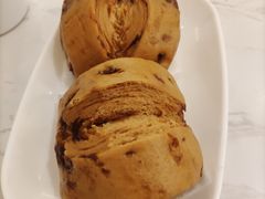 -李与白包子铺(桐梓林店)