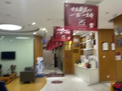 -雅悦齿科(顾村公园店)