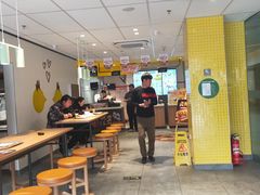 用餐区-麦当劳(学院大街店)