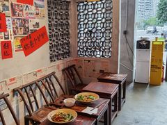 -方铲铲·成都板凳面(滨江银泰店)