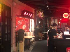-沪小胖小龙虾(淮海中路旗舰店)