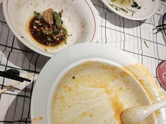 -荆楚渔艺堂·鱼头泡饭(江堤中路店)