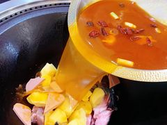 -老刘生态大鱼坊铁锅炖鱼(赛马场店)