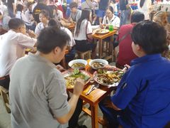 -席娜卡琳火车铁道夜市