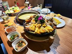 -一朵菌·野生菌探索家火锅(南亚店)