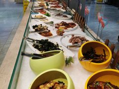自助取餐区-绿岛港轩海鲜烤肉涮锅自助餐厅