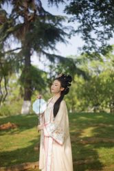 -彭彭的汉服体验馆(东湖林语店)