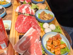 -明洞阿姨·韩式酱蟹烤肉·创意料理(三元桥店)