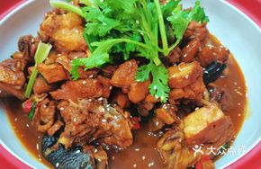 Stewed Chicken with Pig Intestines
