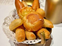 老院自制松露黄油面包篮-北京古城老院厉晓麟精致菜