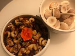 辣酒汁花螺配夏威夷果-木守西溪溪隐餐厅